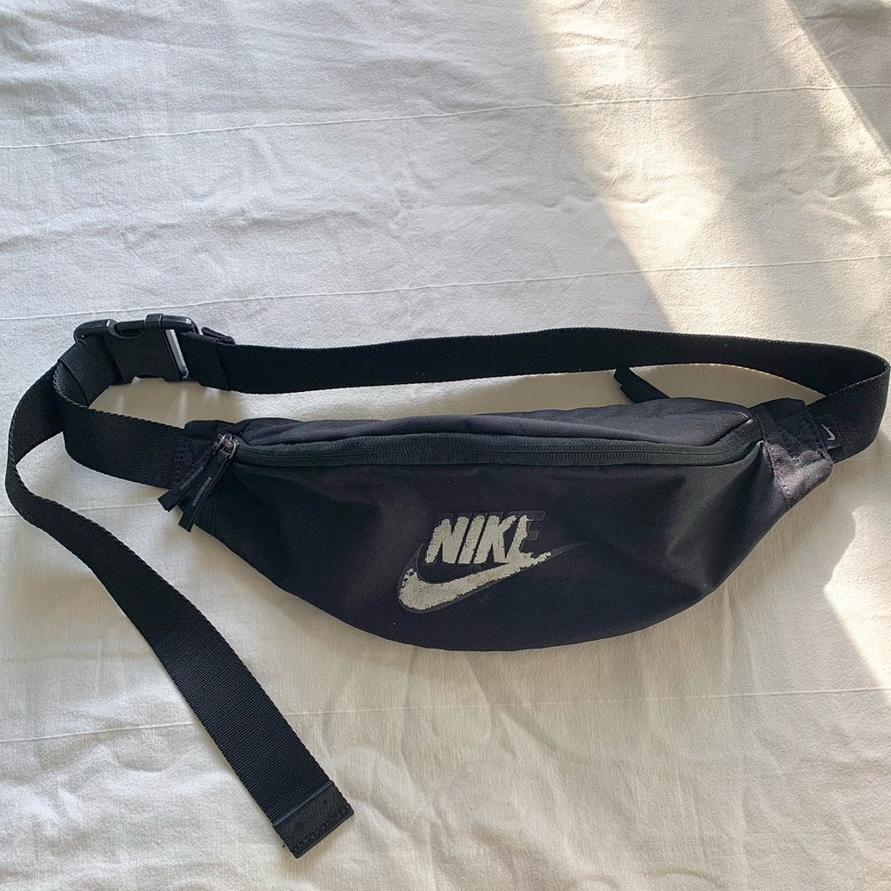 Nike cross body Fanny pack